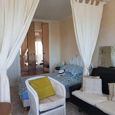 Saint Clair Apartman *